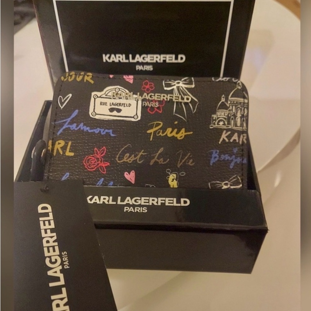 Karl Lagerfeld Paris Graphic Wallet Set